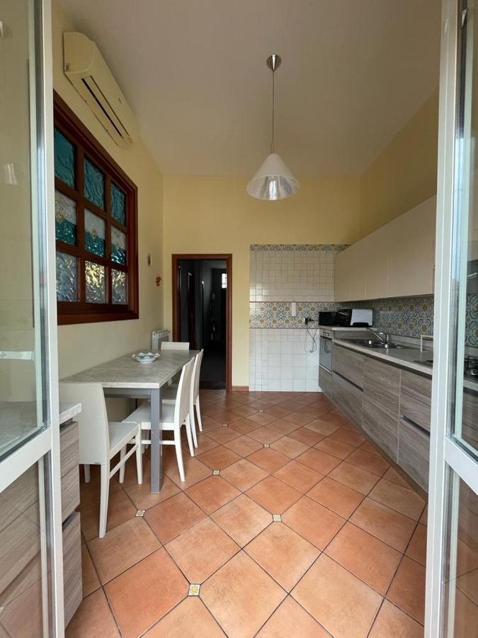 La Ferrovia Holiday Home Neapel Exterior foto