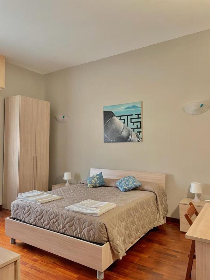 La Ferrovia Holiday Home Neapel Exterior foto