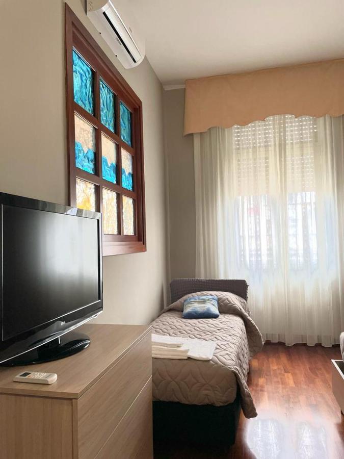 La Ferrovia Holiday Home Neapel Exterior foto